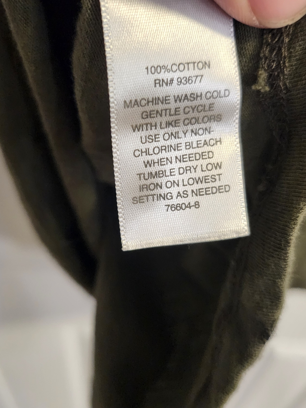 Liz Claiborne Olive Green Short Sleeve V-Neck Top with Black Dot Motif - Picture 8 of 10